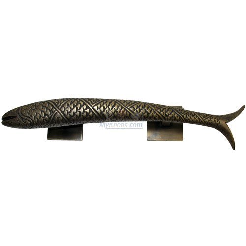 11 3/4" Right Carved Fish Pull