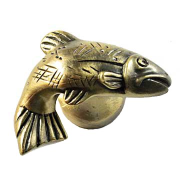 Fish Knob Facing Right in Antique Brass