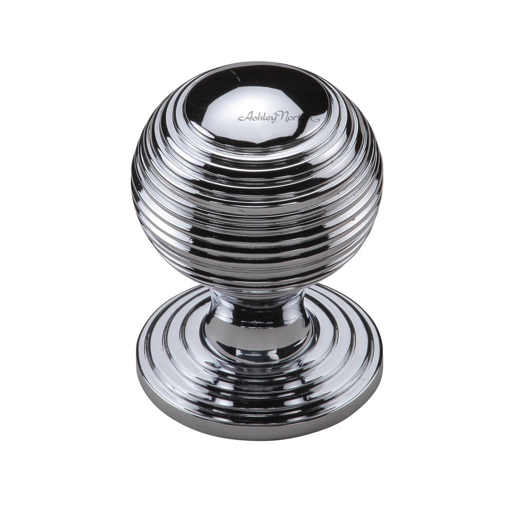 1 1/4" Reeded Knob on Rose in Polished Chrome
