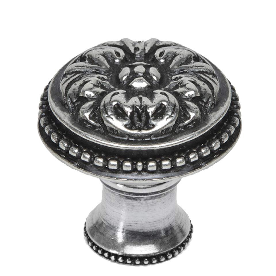 Acanthus & Beaded Large Knob With Flared Foot Rosette Style in Jet