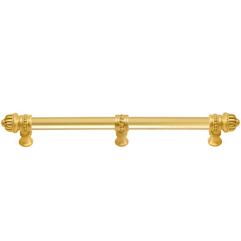 22" Centers Pull With Small Finial And Center Brace in Antique Brass