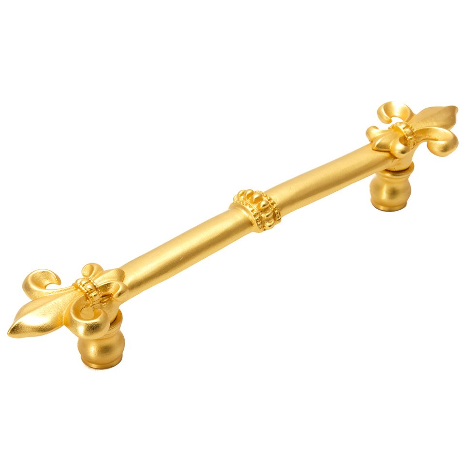 Charlemagne 5" Centers Pull With Large Fleur De Lys in Soft Gold