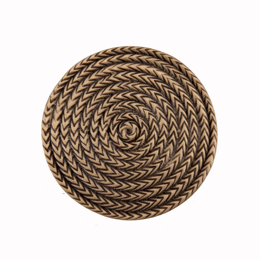 1 1/2" Rope Cirlce Knob in Museum Gold