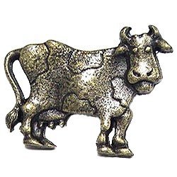 Cow Facing Right Knob in Antique Matte Brass