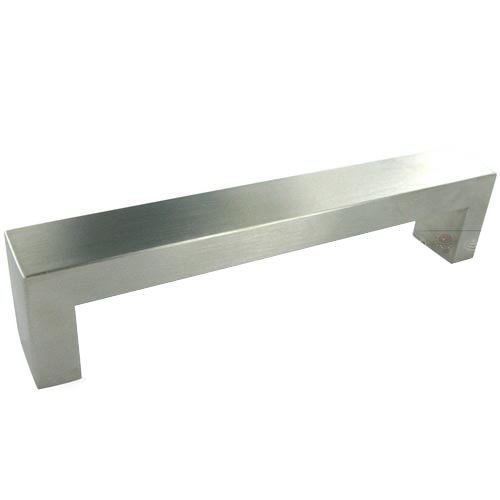 Bar Pull 6 1/4" Centers Pull in Stainless Steel